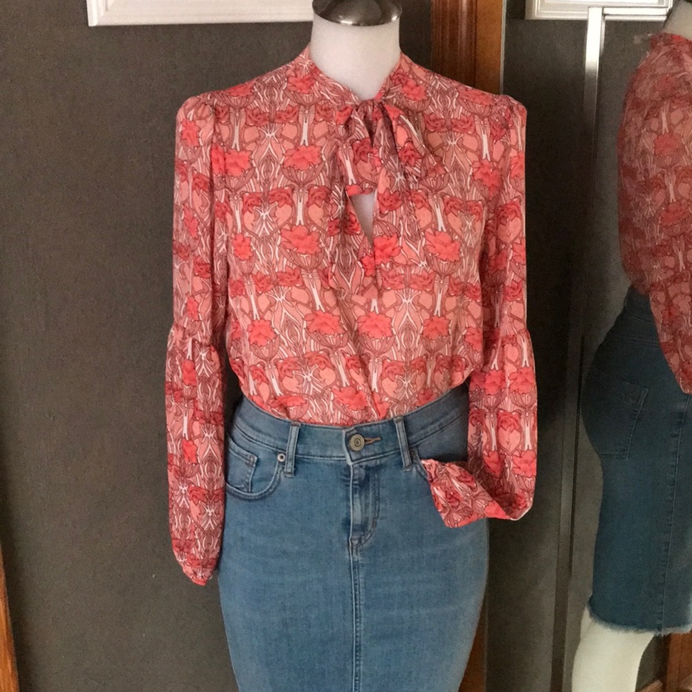 NWT Forever 21 Coral Pink Multi Floral Print Tie-neck Long Sleeve Blouse Small